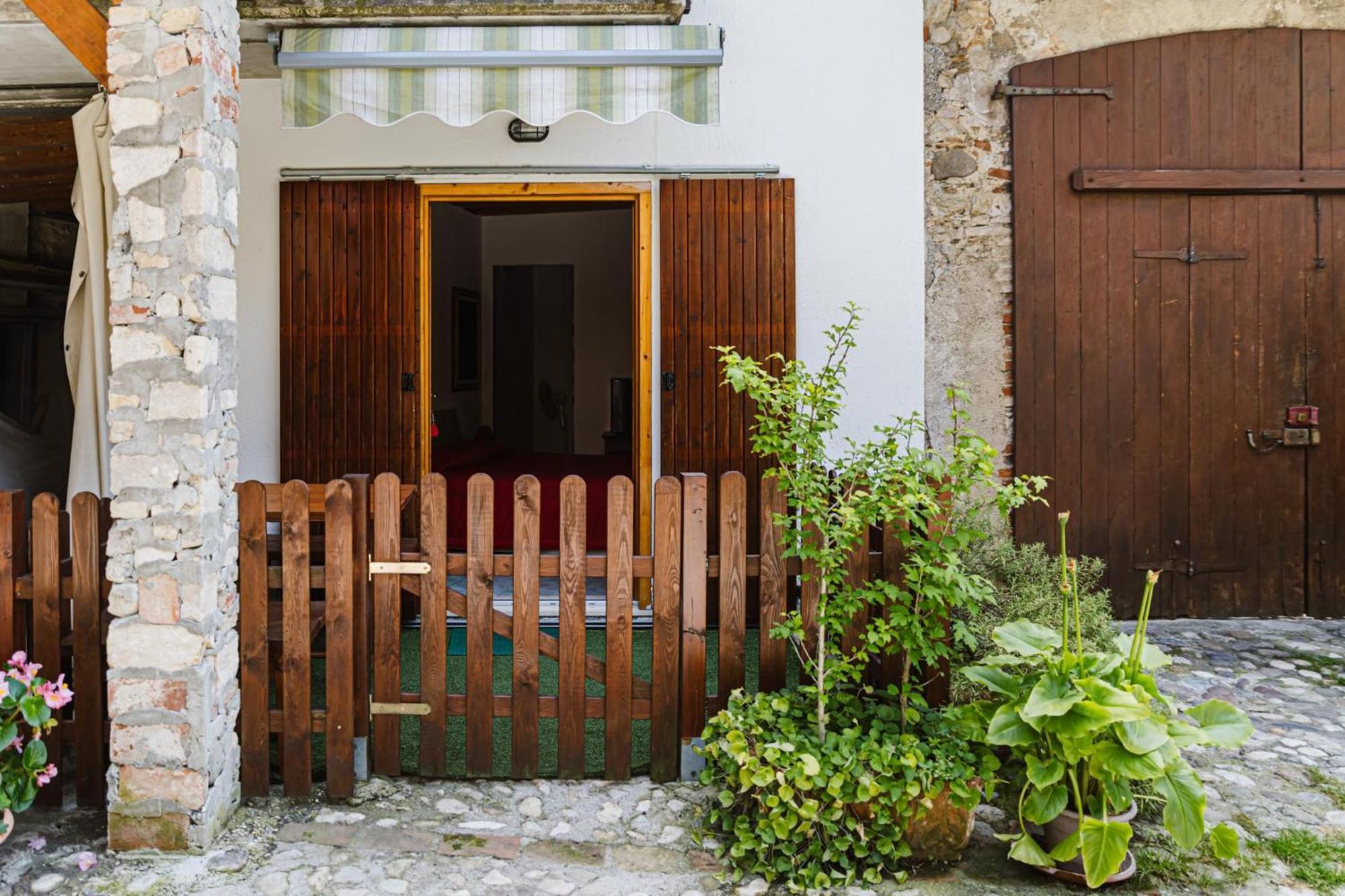 マネルバ・デル・ガルダCozy Castelloアパートメント エクステリア 写真