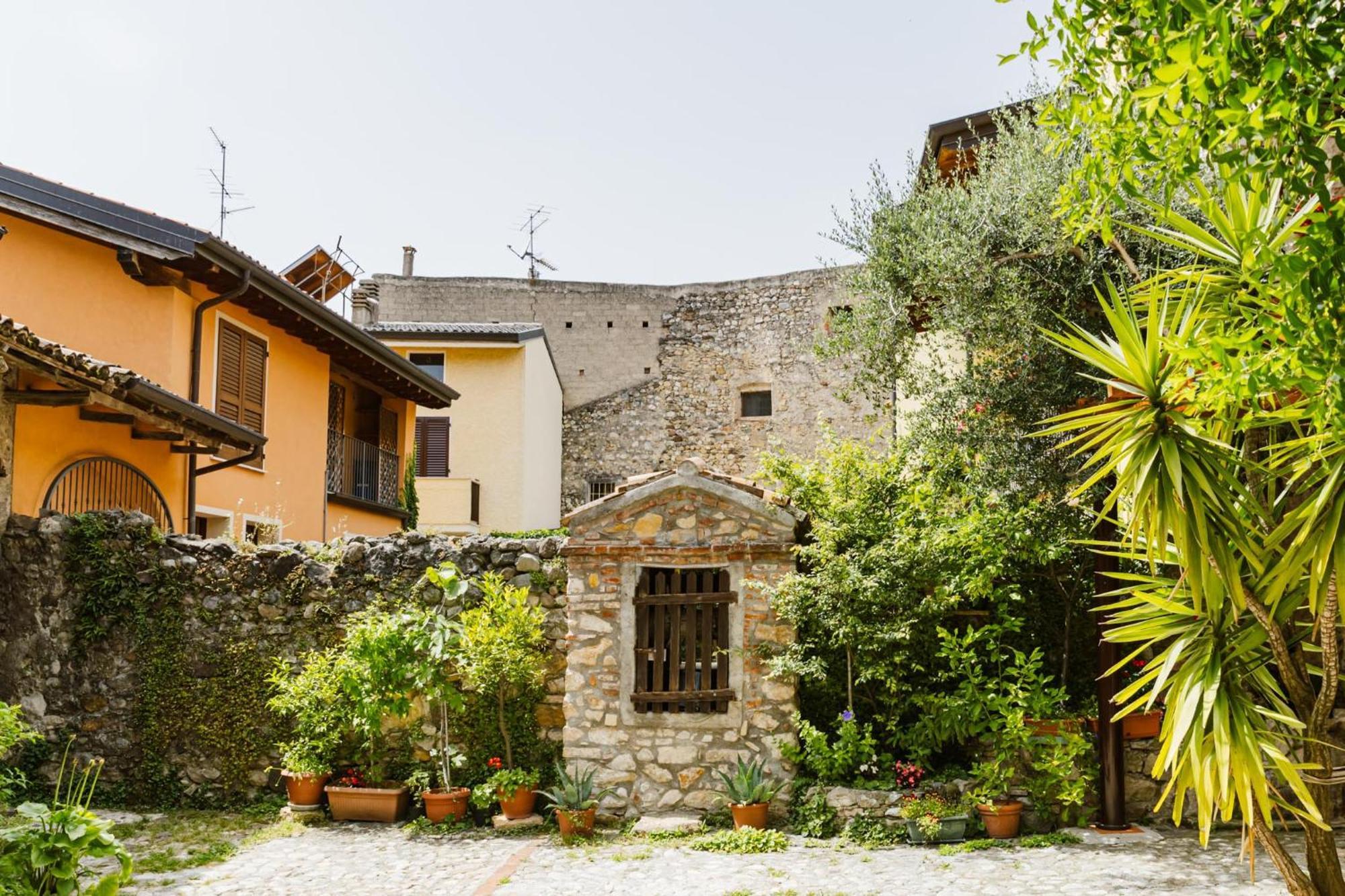 マネルバ・デル・ガルダCozy Castelloアパートメント エクステリア 写真